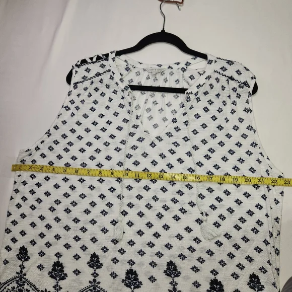 🌟Lucky Brand White and Blue Extra Large Blouse - Picture 6 of 9